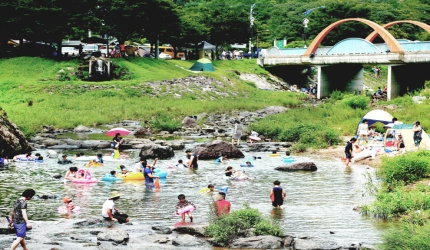 한여름 무더위도 싹~ 빙혈과 풍혈이 있는 빙계팔경,경상북도 의성군