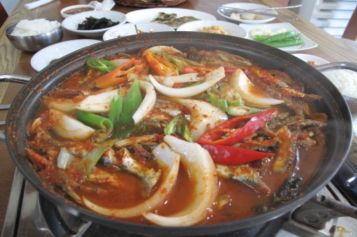 멸치쌈밥의 주인공인 멸치찌개