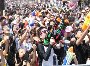 신촌물총축제,지역축제,축제정보