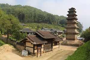 사대부가의 그윽한 기품에 취하다, 고성이씨 탑동종택(固城李氏 塔洞宗宅)