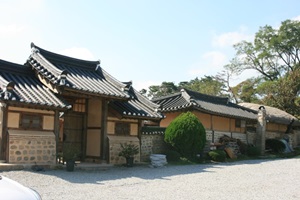 오고가는 사람들의 마음을 담은 세월 그 후, 서산 계암고택(김기현 가옥),충청남도 서산시