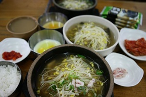 전주 성곽 안과 밖의 음식, 백반과 콩나물국밥,국내여행,음식정보